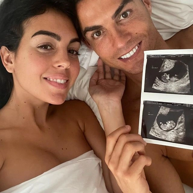 Cristiano Ronaldo shares first pic of newborn daughter