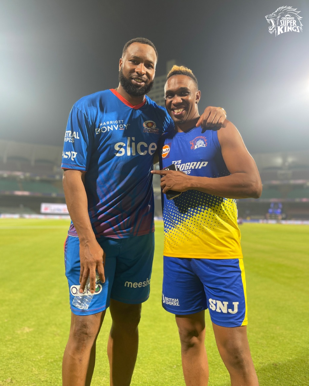 MI Pollard and CSK Dwayne Bravo bromance goes viral 