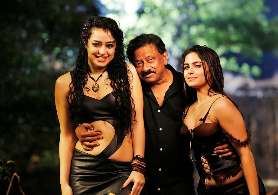 Actress Naina Ganguly Super Dance for Beast Arabic Kuthu