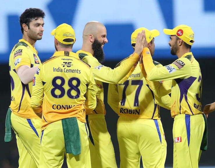 well done old mans says ms dhoni about bravo fielding 