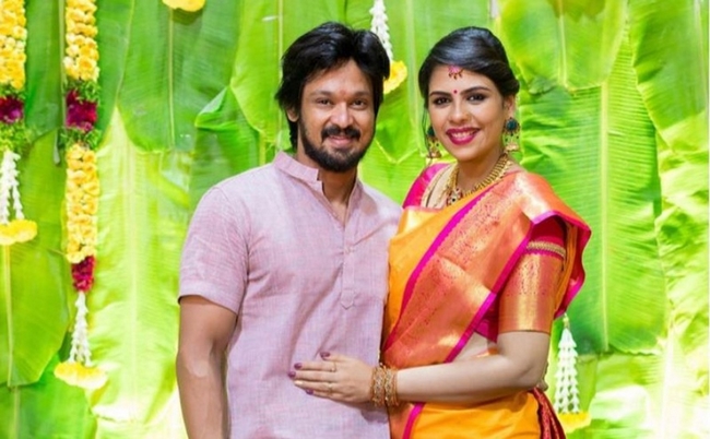 Actor Nakul cute video with his wife shruthi