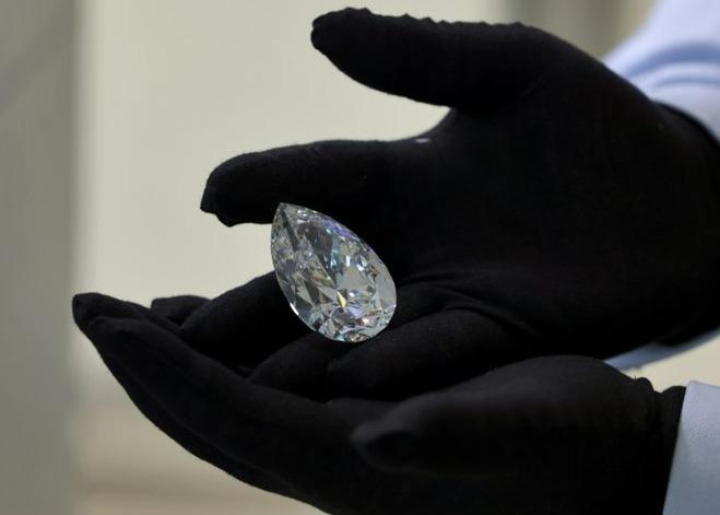 World Largest White Diamond Sold For 21.75 Million USD
