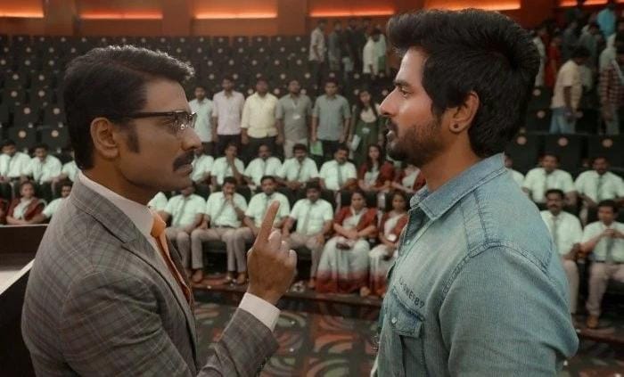Sivakarthikeyan Watched Don Movie FDFS at Rohini Theatre