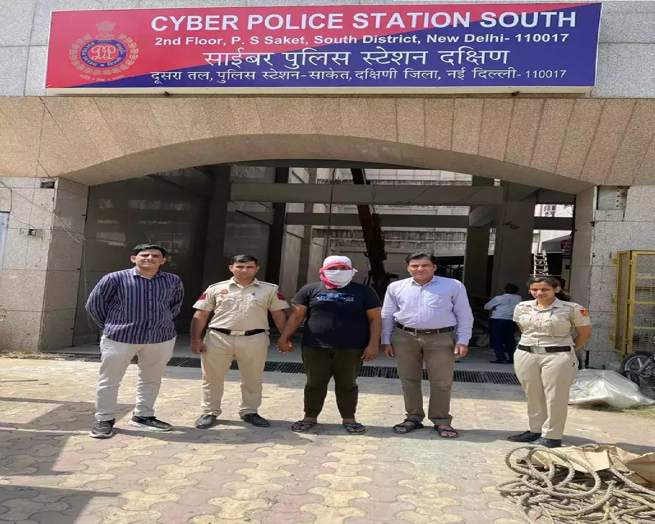 Delhi Cyber Police arrested Man duped over 100 girls