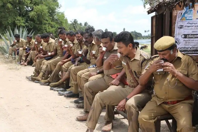 Mamannan team watched udhayanidhi Nenjukku Neethi