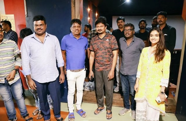 Mamannan team watched udhayanidhi Nenjukku Neethi