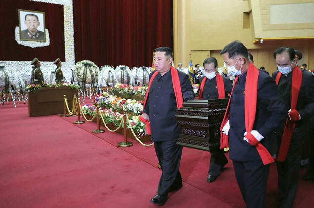 Kim Jong Un attends his Mentor Hyon Chol Hae funeral