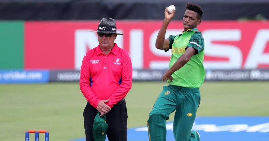 SA bowler Mondli Khumalo in serious condition after assault in UK