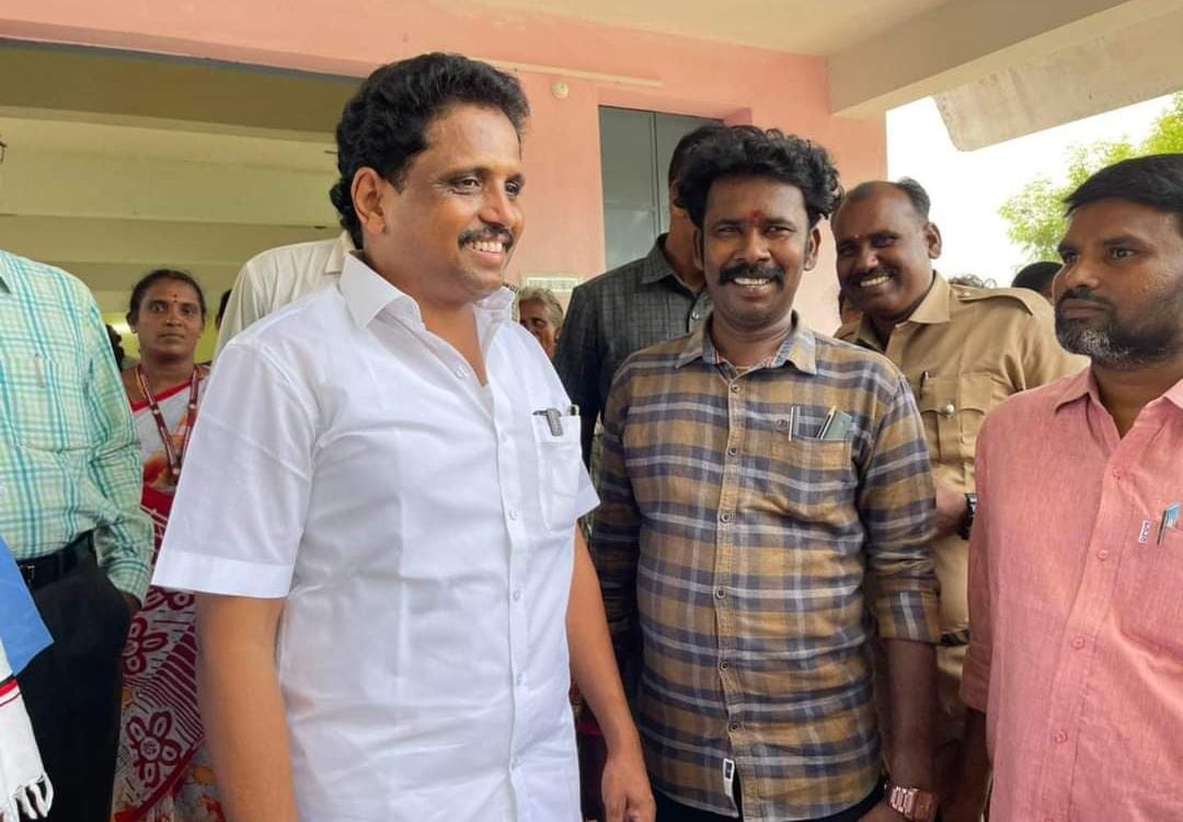Vijay TV Ramar is a VAO at Madurai Melur MP Venkatesan