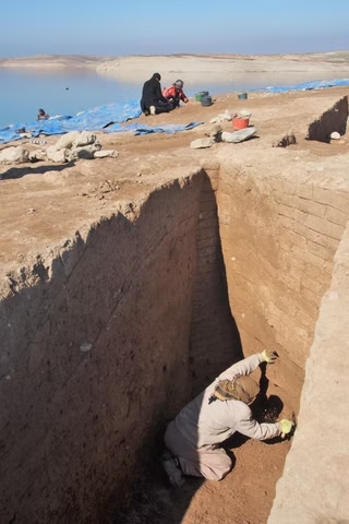 Drought reveals ruins of 3400 year old city