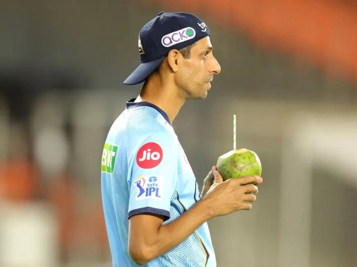 Asish nehra instagram page went viral for this reason