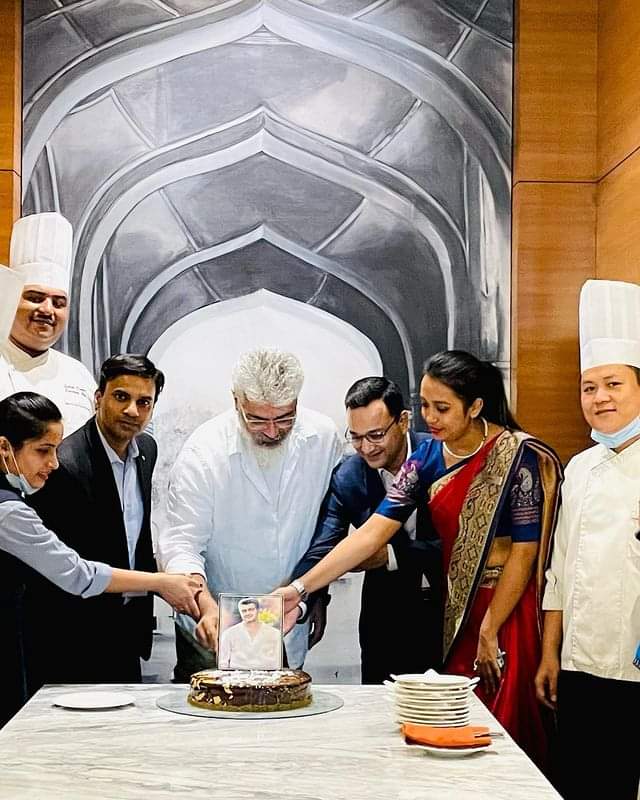 AK 61 Movie Ajithkumar Cake Cutting Ceremony at Sheraton Hotel
