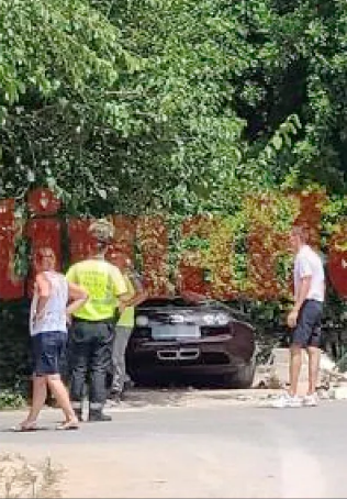 Cristiano Ronaldo Bugatti Veyron met Accident