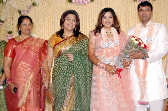 Actress Khushbu Sundar clarifies Meena husband Vidyasagar dead