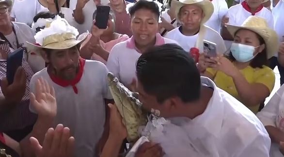 Mexico mayor marries alligator wearing wedding dress