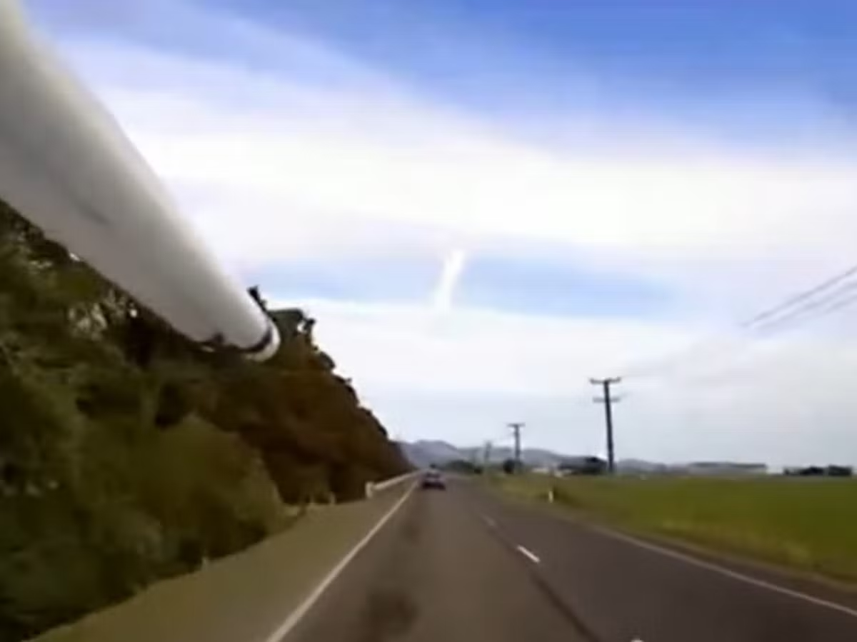 Wellington residents stunned as rare large meteor
