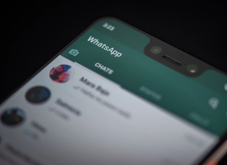 Whatsapp ceo issues warning to users about using app