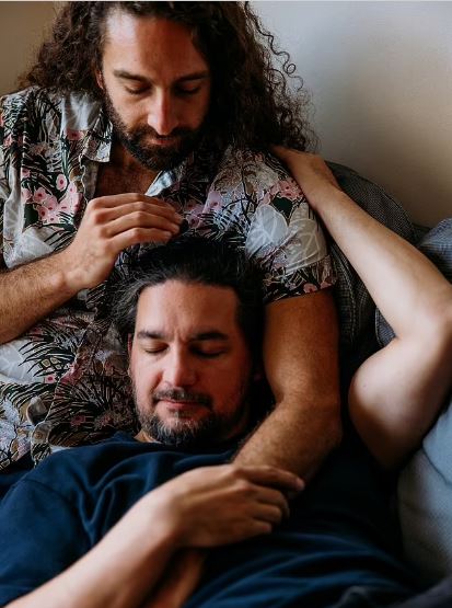 professional cuddler charges from person for one hour of hugging