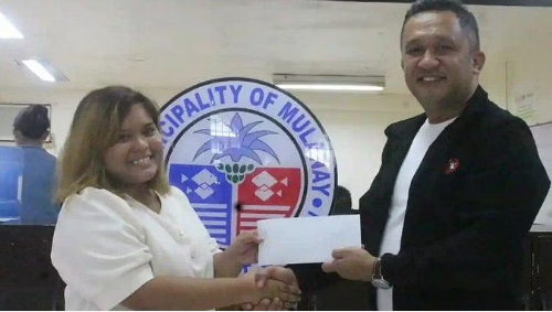 Smile or get fined Govt staff at Philippine mayor office told