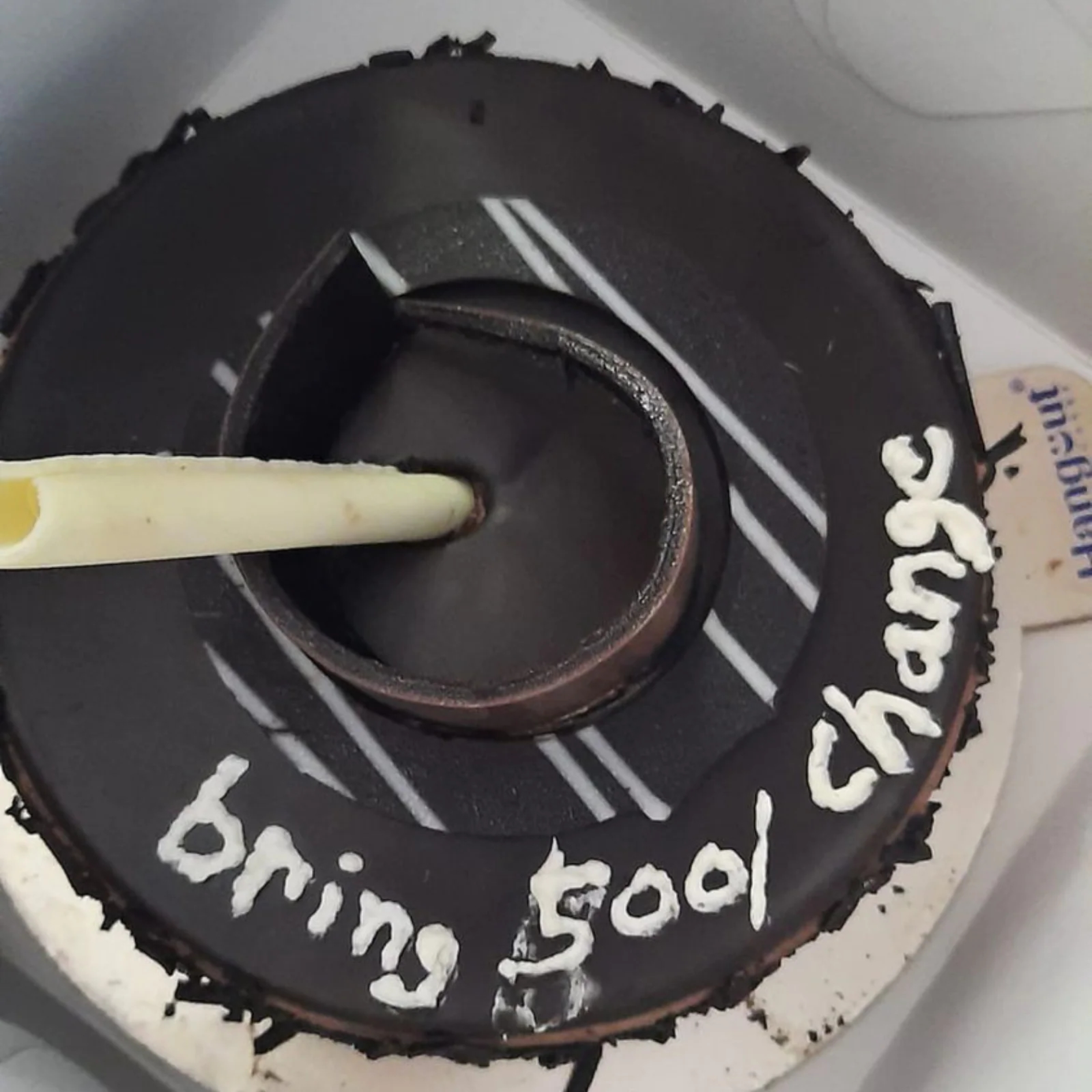 Woman placed order for a cake with change instruction netizens react