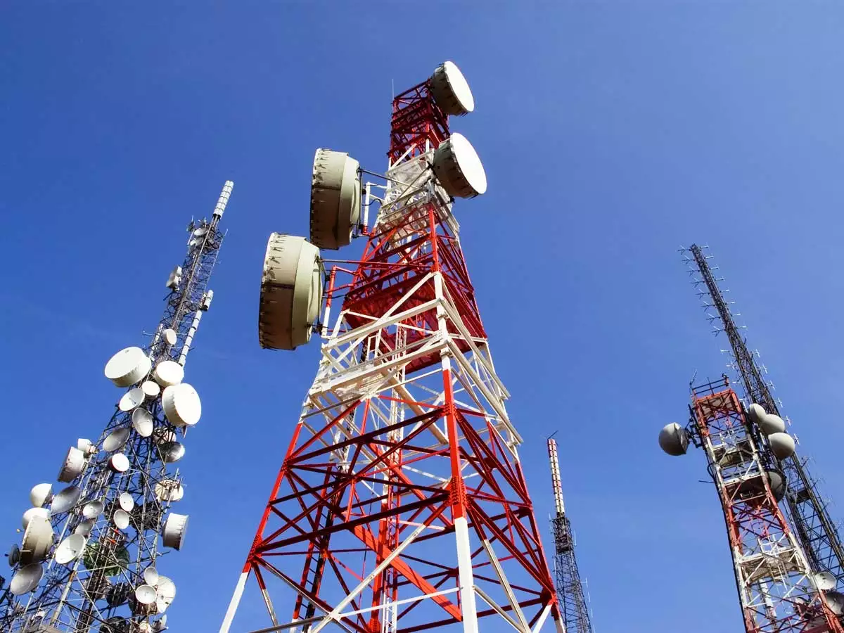 Man climbs mobile phone tower in Jalna demands wife return