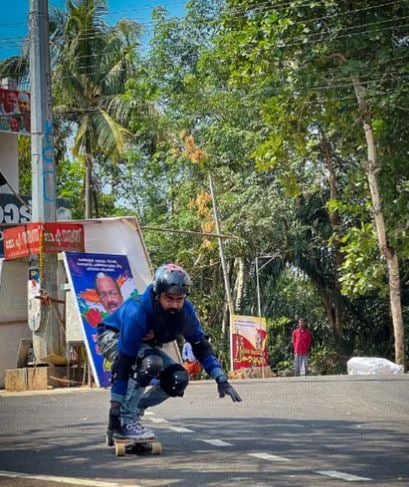 youth travel on skating board from kanyakumari to kashmir passed away