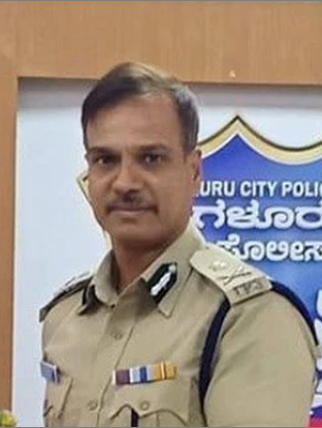 banning male pillion riders Mangaluru police withdraw an order