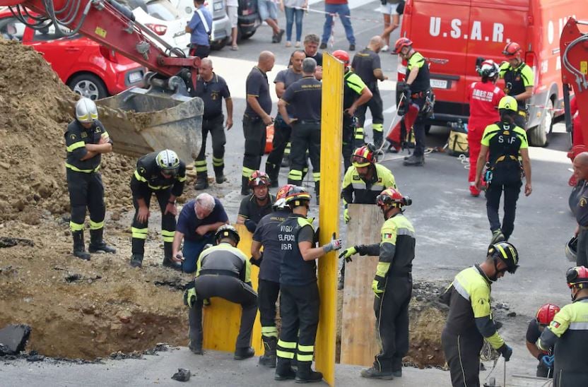 rome tunnel collapse thief inside who rescued by police