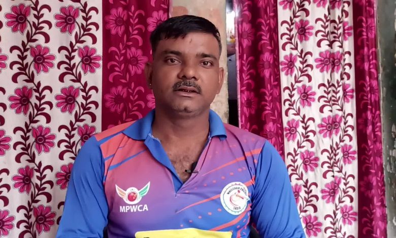 Disabled cricketer raja babu driving e rickshaw to his living