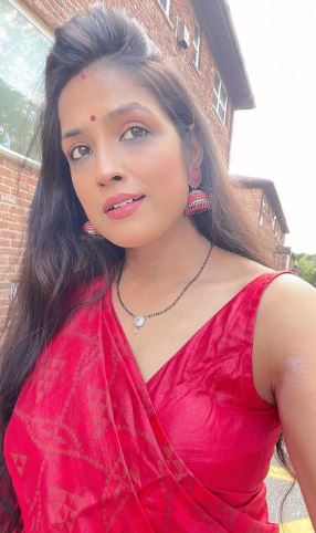 Actress kanishka soni who married herself reply to criticism