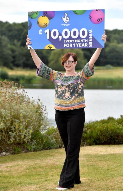 woman change lottery numbers in last minute win prize