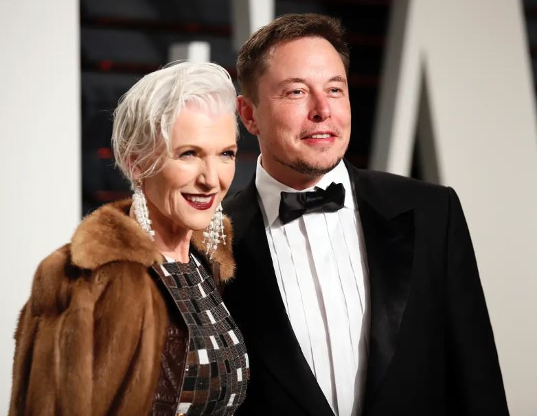 Elon musk mother maye musk says she sleep in garage