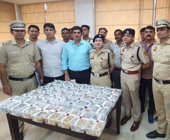 Thieves loot 6 crore worth products arrested by paytm transaction