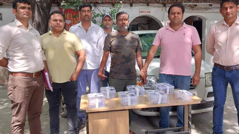 India biggest car thief arrested by Delhi Police