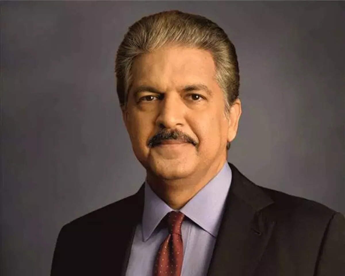 Anand mahindra shares video about doctor handwriting and reacts
