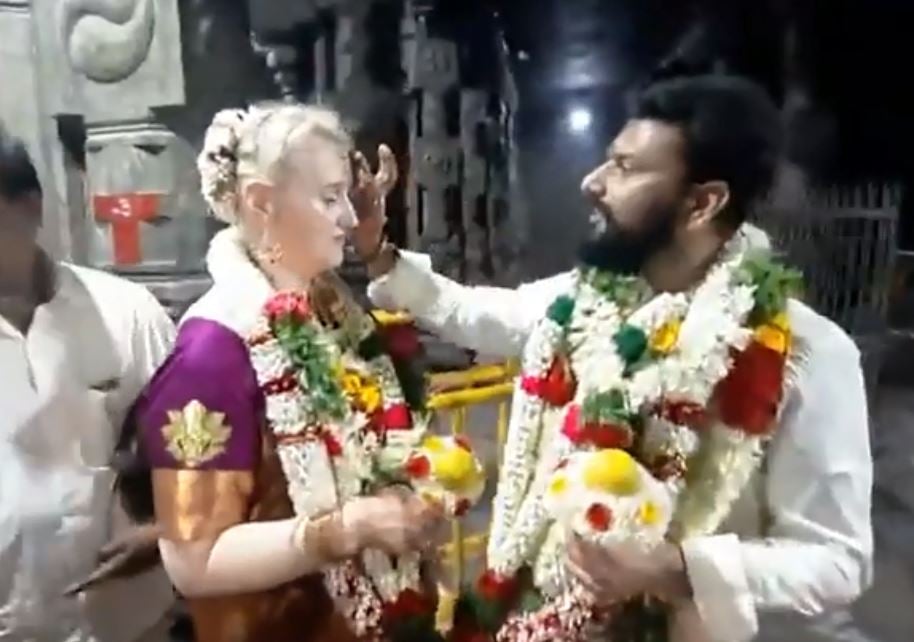 madurai youth married his europe lover in rameswaram