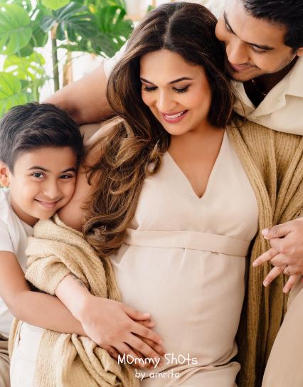 Soundarya gives birth to second baby Rajinikanth grandfather 