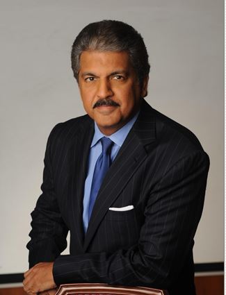 Anand Mahindra Shares video of Man helps people
