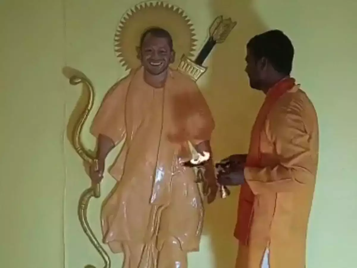 Man Built Temple for Yogi Adityanath in Ayodhya