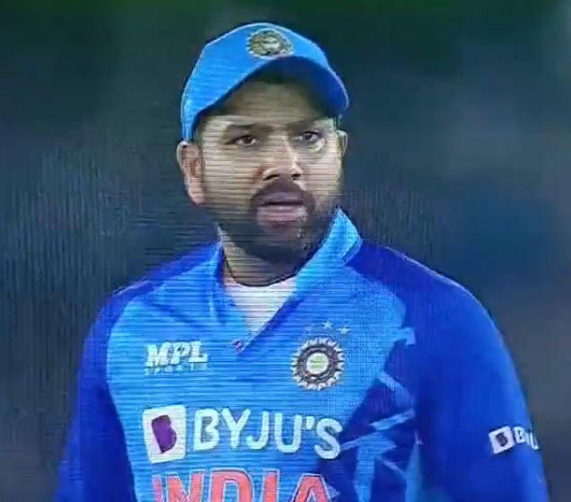 India dont appeal for lbw rohit became furious