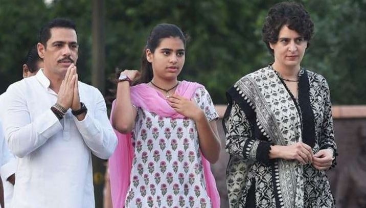 Rahul Gandhi with Priyanka Gandhi daughter Miraya Vadra viral pic 