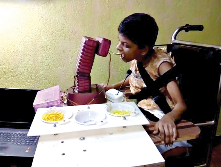 daily wage labourer designs robot for his daughter