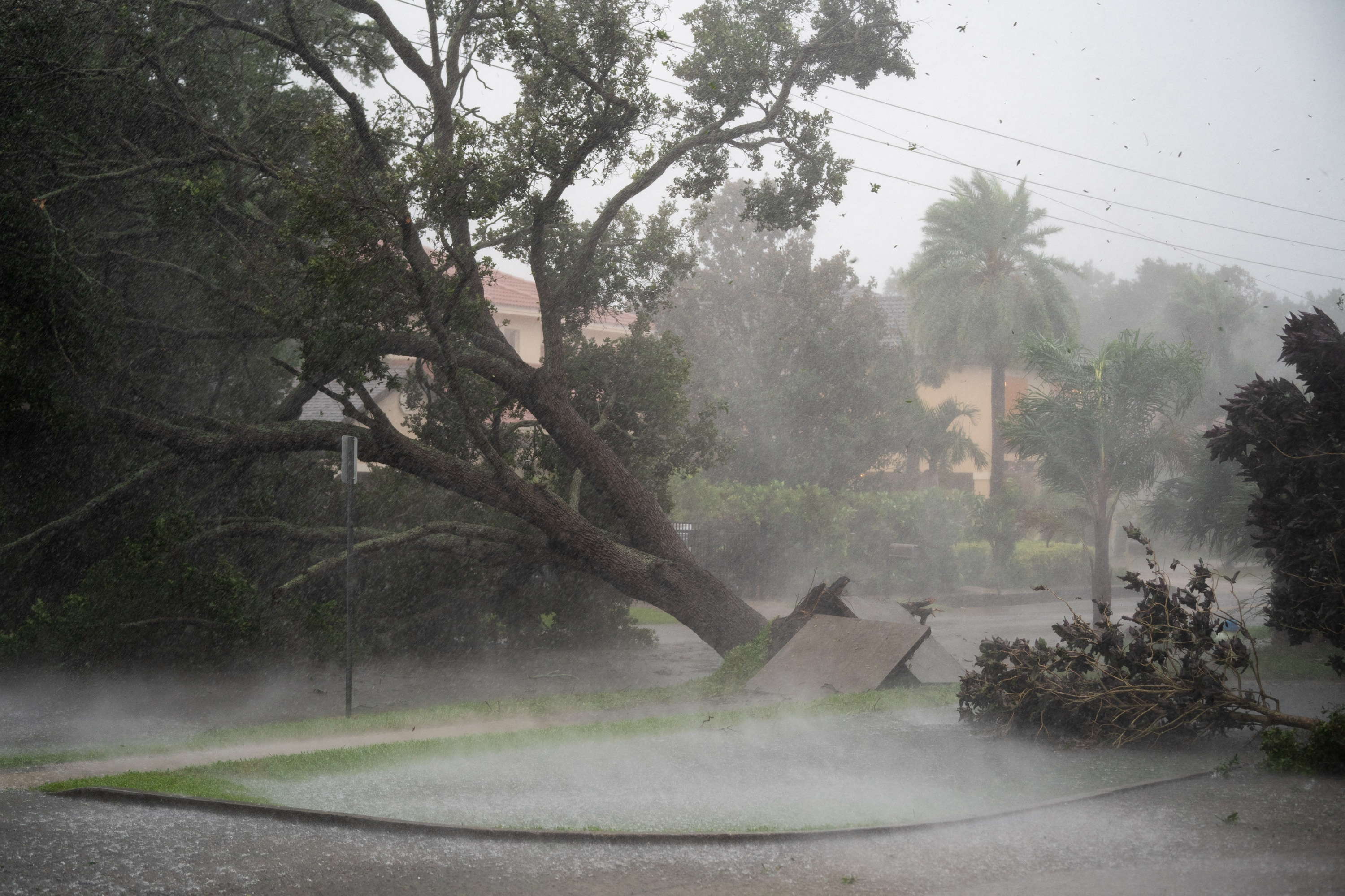Hurricane Ian Cuba without electricity after power grid failures