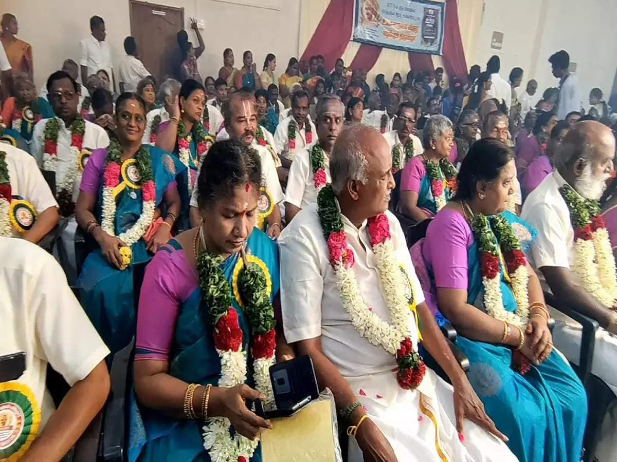 Kallakurichi 108 peoples who studied same school got 60th Marriage