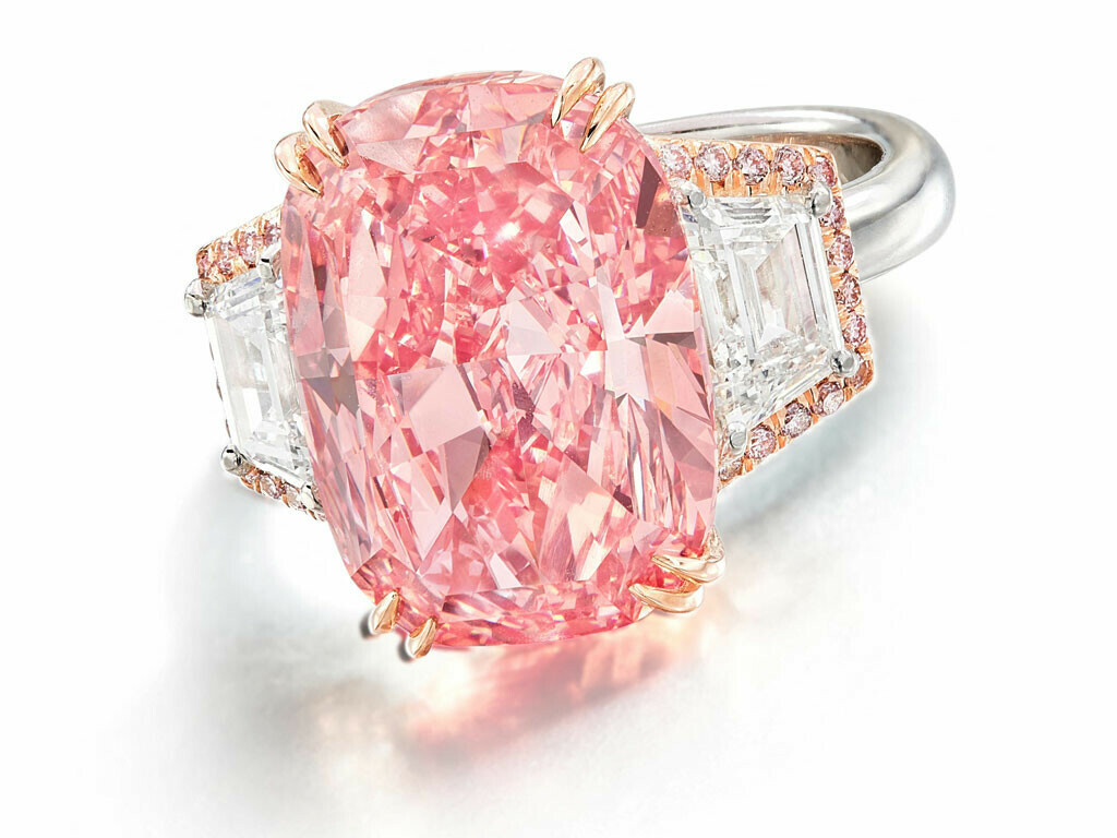 A Magnificent Pink Williamson Diamond sold for 472 Cr