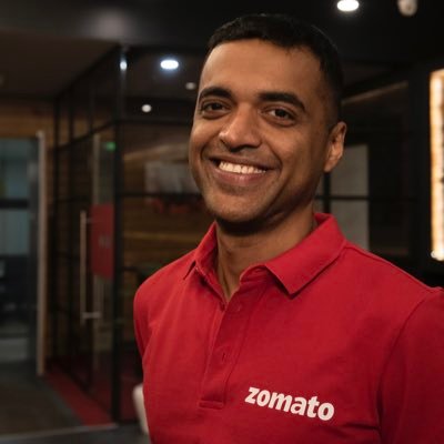 zomato ceo delivers food with company t shirt once in 3 months