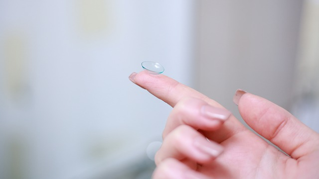 Doctor removed 23 Contact Lenses From Patient Eye