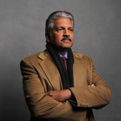 Anand Mahindra offered help to artist who paints 15 portraits at the s