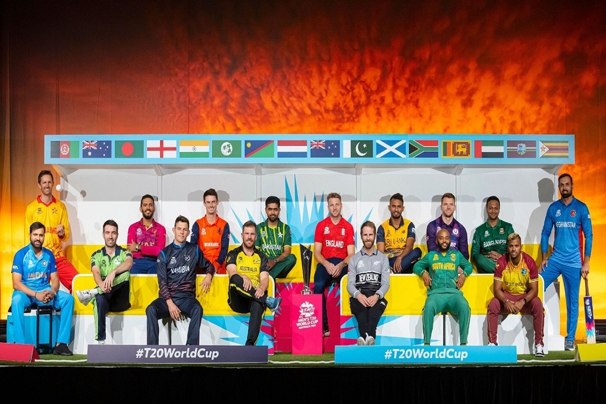  Pakistan England Teams T20 WC Photoshoot Picture Went Viral 