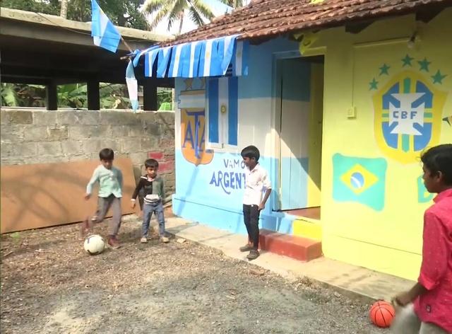 kerala fans buy new house worth 23 lakhs to watch football 